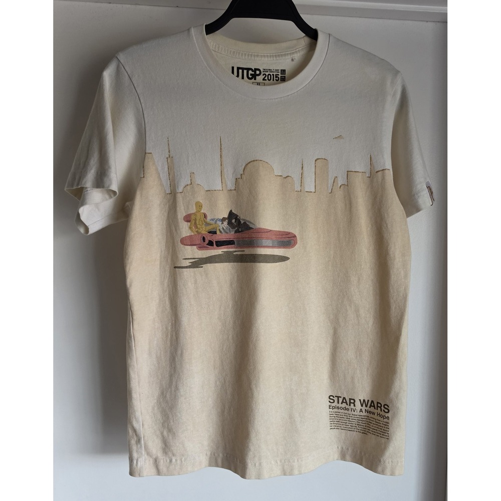 Uniqlo Star Wars T-Shirt XS Crew Neck Short Sleeve Beige Off-White Tee Top